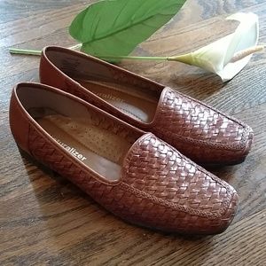 Naturalizer loafers